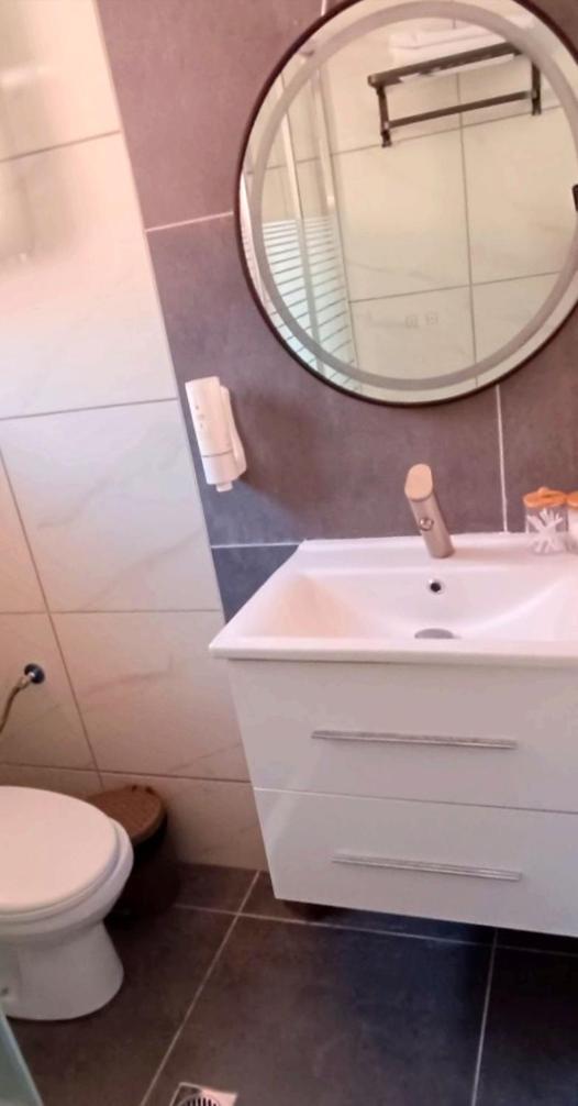 A & K Vacation House Város Dış mekan fotoğraf